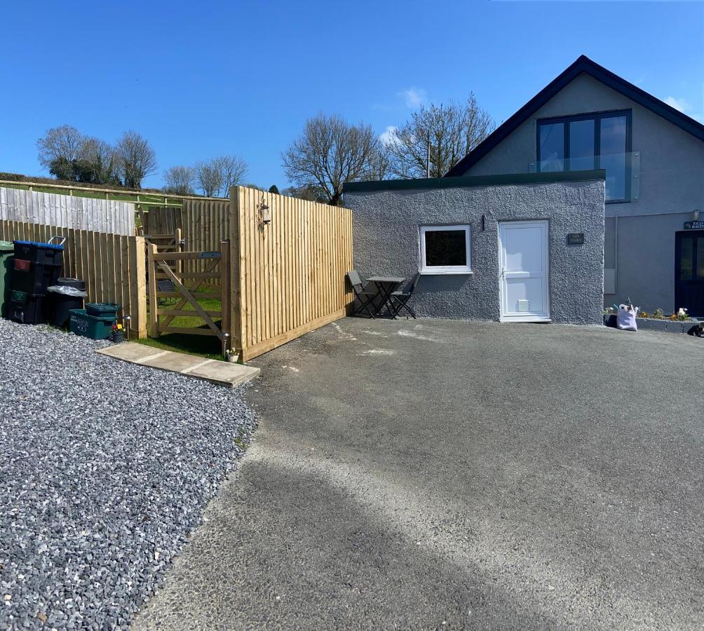 Adorable Bedsit For You, Partner And Your Pet! Stepaside  Exterior photo